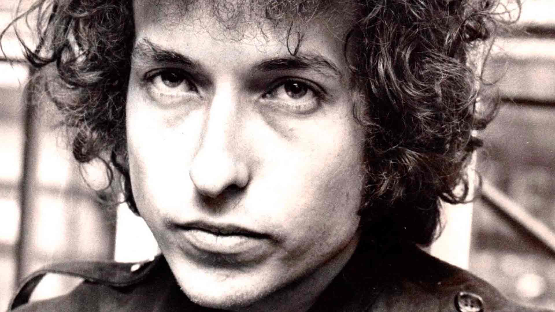 bob-dylan-sang-legenda-musik-yang-mengubah-budaya 