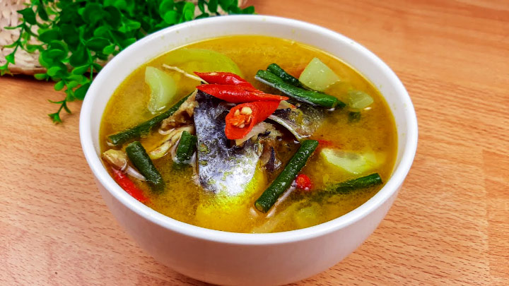 Gangan Asam khas Banjar, lengkap dengan kuah asam segar, potongan ikan, dan bumbu rempah yang menggugah selera