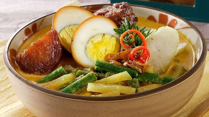 Lontong sayur enak