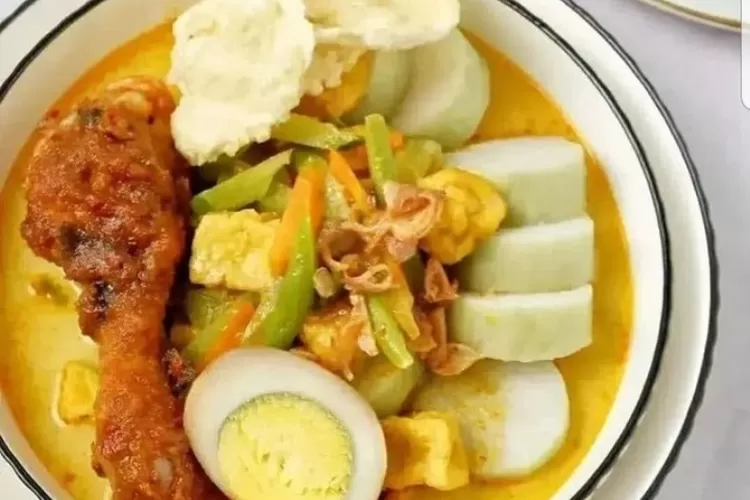 Lontong sayur enak