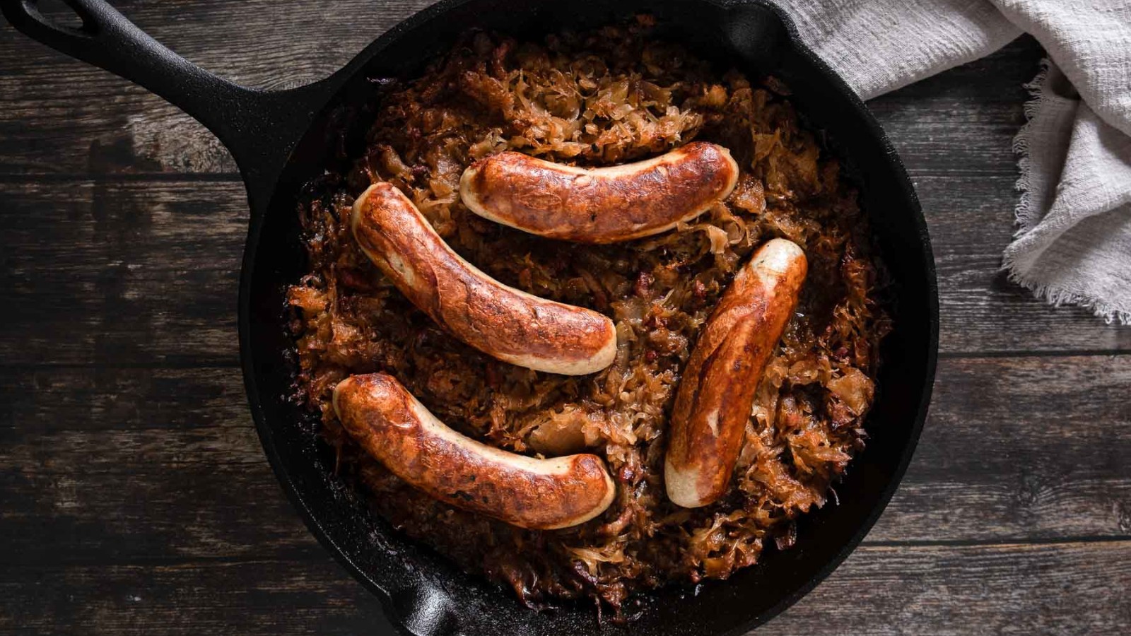 Bratwurst Sausage: Delicious Homemade Recipes for Every Occasion