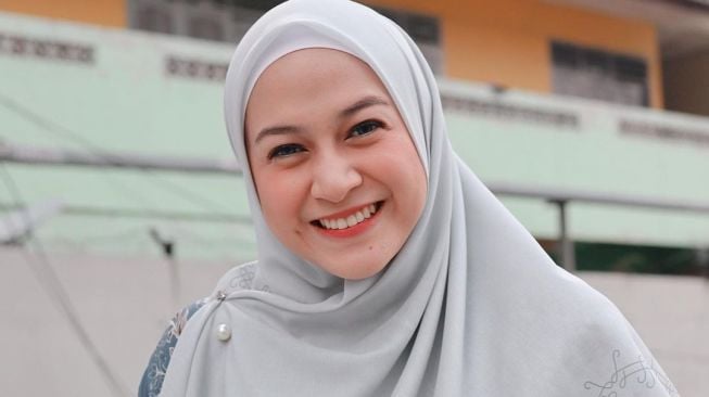 Ketika Popularitas Tak Lagi Utama: Pelajaran dari Hidup Nina Zatulini