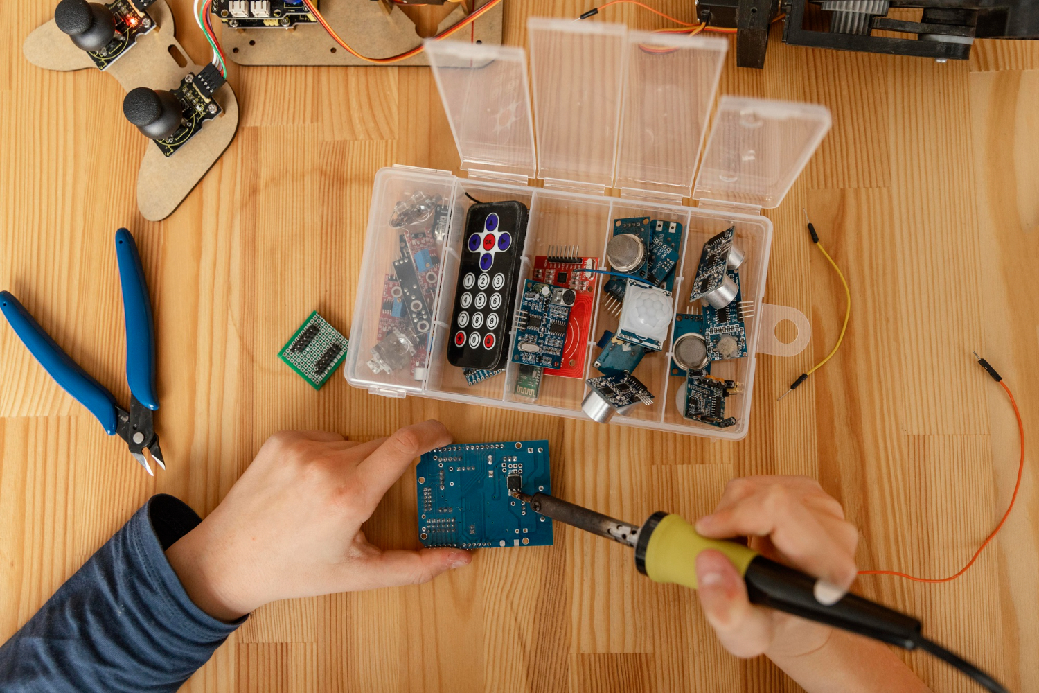Usaha Reparasi Elektronik