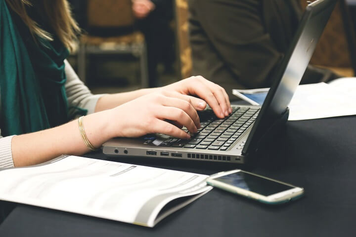 Tips Maju dan Bertahan dalam Usaha Copywriter