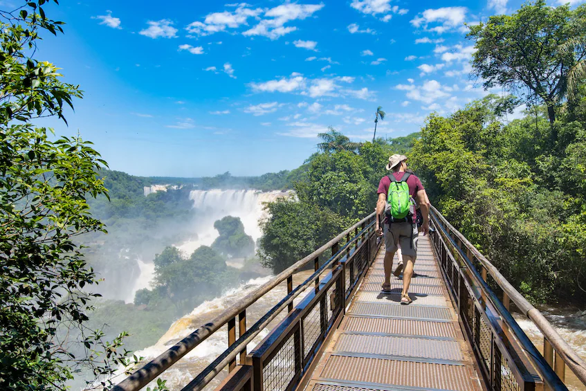Aktivitas Seru yang Bisa Dilakukan di airr terjun iguazu