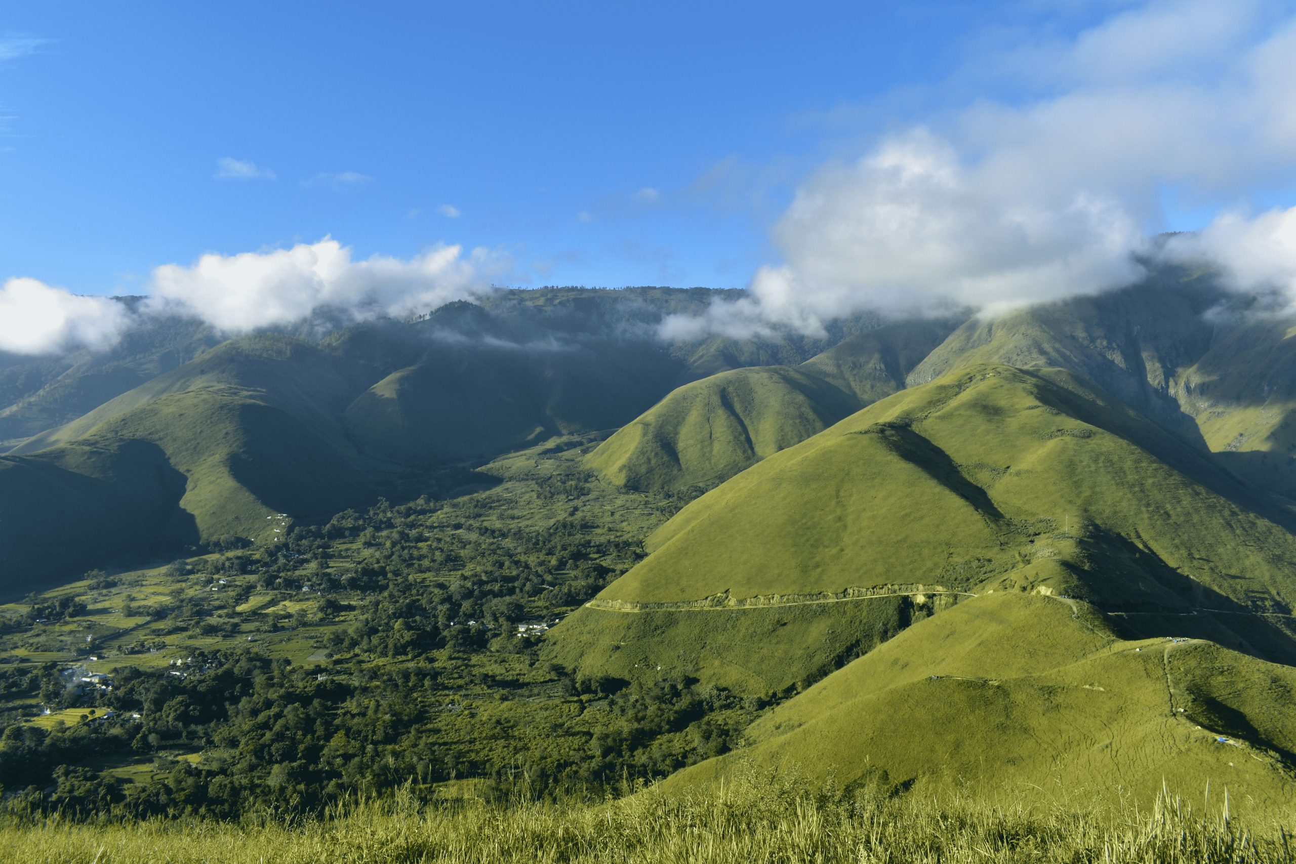 Bukit Holbung Samosir